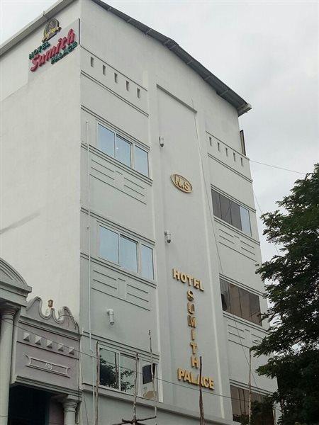 Hotel Sumith Palace Pondicherry Bagian luar foto