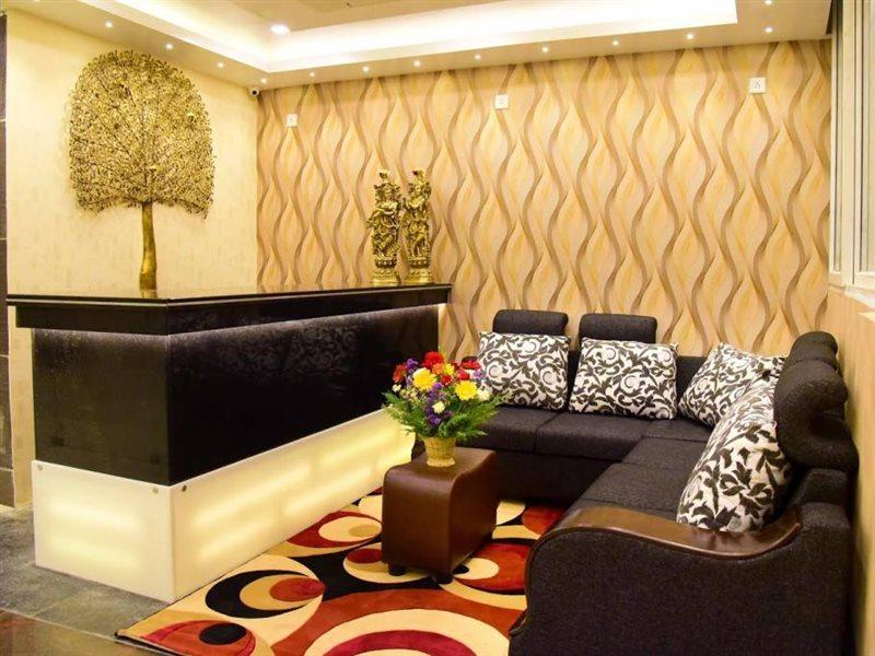 Hotel Sumith Palace Pondicherry Bagian luar foto