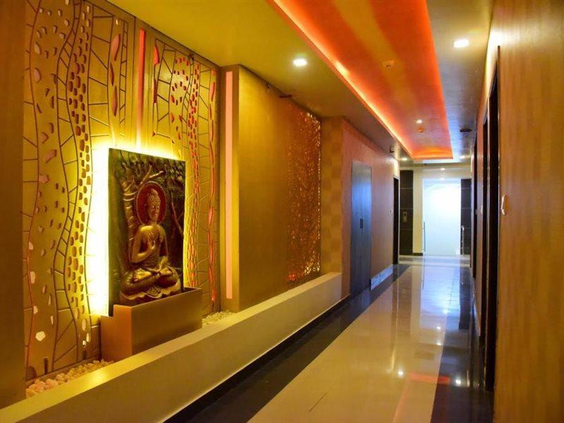 Hotel Sumith Palace Pondicherry Bagian luar foto