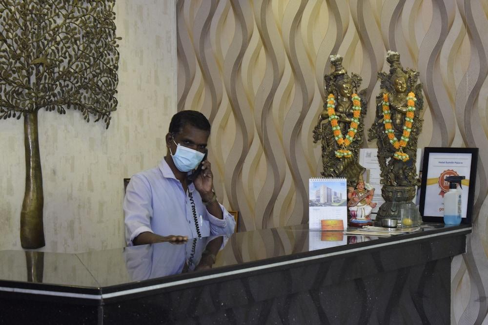 Hotel Sumith Palace Pondicherry Bagian luar foto