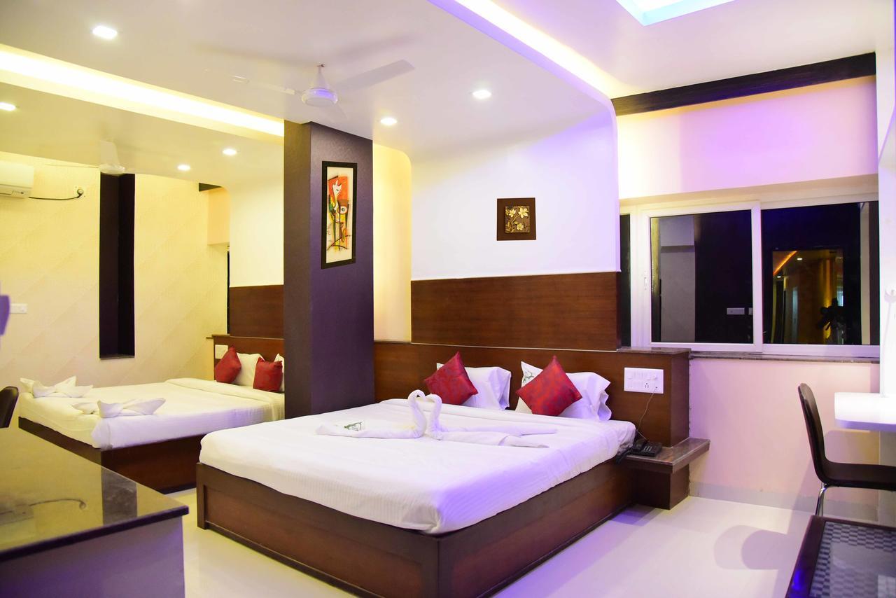 Hotel Sumith Palace Pondicherry Bagian luar foto